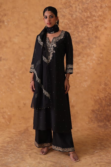 Pouli Pret Black Chanderi, Organza Zari Split V-neck Zardozi Embroidered Kurta Set 