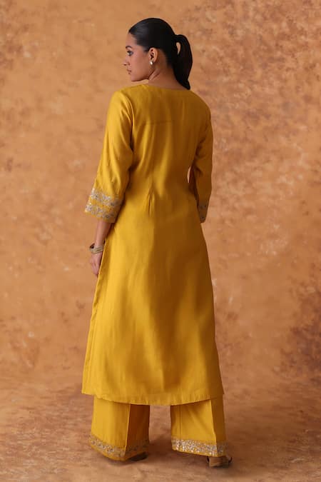 Shop Pouli Pret Yellow Chanderi, Organza Zari Split V-neck Zardozi Kurta Set at Aza Fashions Shop_Pouli Pret_Yellow Chanderi, Organza Zari Split V-neck Zardozi Kurta Set _at_Aza_Fashions