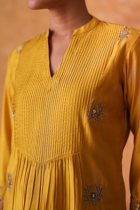 Buy Pouli Pret Yellow Chanderi, Organza Zari Split V-neck Embroidered Kurta Pant Set Online at Aza Fashions Buy_Pouli Pret_Yellow Chanderi, Organza Zari Split V-neck Embroidered Kurta Pant Set _Online_at_Aza_Fashions