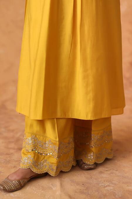 Pouli Pret_Yellow Chanderi, Organza Zari, Embroidery Split V-neck Kurta Set _at_Aza_Fashions