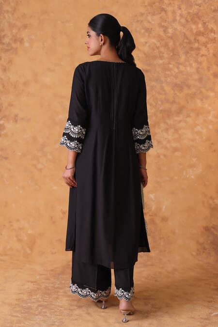 Buy_Pouli Pret_Black Chanderi, Organza Embroidery Round Neck Resham Work Kurta Pant Set 