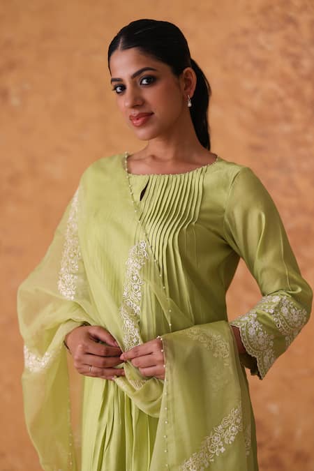 Buy_Pouli Pret_Green Chanderi, Organza Zari Round Neck Kurta Pant Set _Online_at_Aza_Fashions