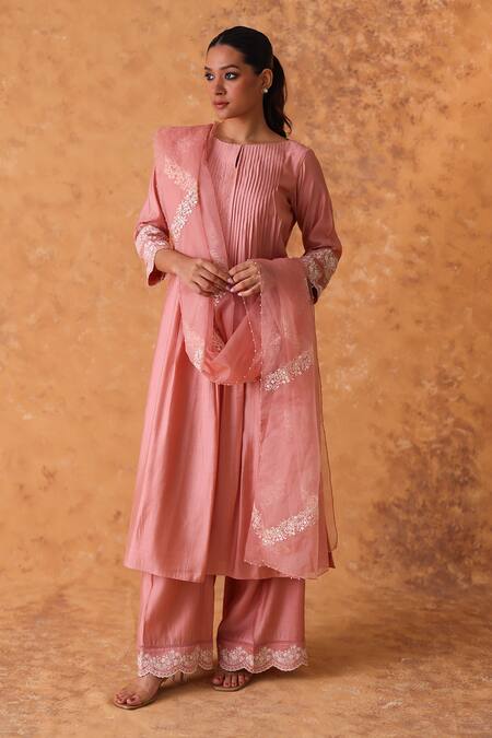 Pouli Pret_Pink Chanderi, Organza Embroidery, Zari Round Neck Kurta Set _Online_at_Aza_Fashions