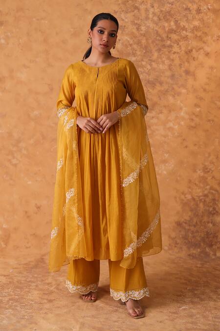 Shop_Pouli Pret_Yellow Chanderi, Organza Lace, Zari, Embroidery Round Neck Work Kurta Set 