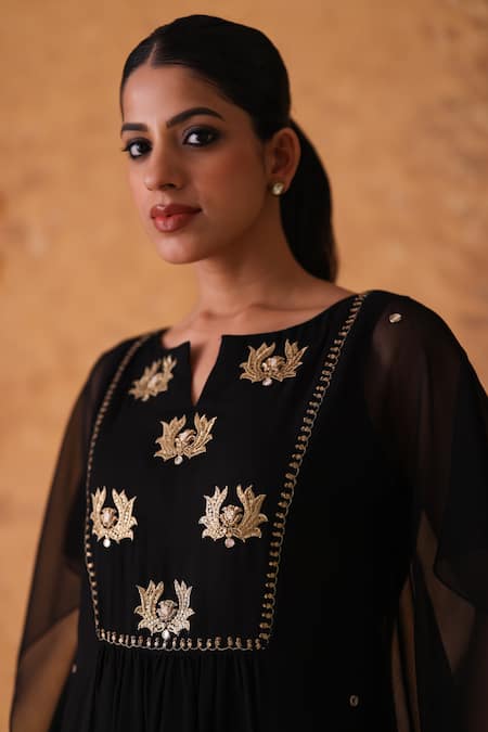 Pouli Pret_Black Georgette Embroidery, Zari Round Neck Zardozi Kaftan And Pant Set _Online_at_Aza_Fashions
