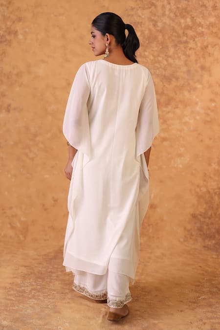 Pouli Pret Ivory Zardozi Kaftan & Pant Set 