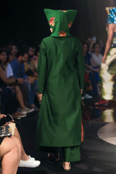 Shop Til Green Chanderi Embroidery, Patchwork Round Neck Emerald Echo Kurta Set at Aza Fashions Shop_Til_Green Chanderi Embroidery, Patchwork Round Neck Emerald Echo Kurta Set _at_Aza_Fashions