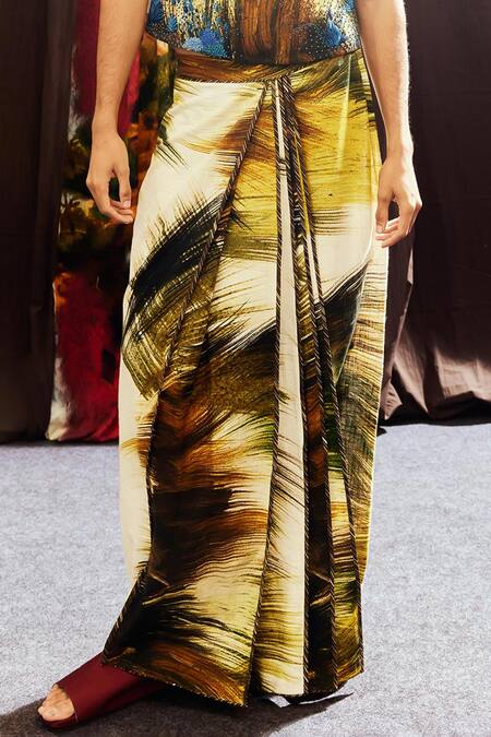 Til_Green Cotton Grass Lungi Draped Pant _Online_at_Aza_Fashions