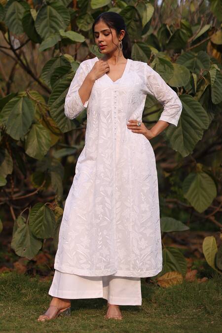 Nazar By Indu_White Cotton, Organza Embroidery Round Neck Kurta And Palazzo Set _Online_at_Aza_Fashions