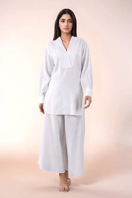 Naintara Bajaj White Cotton Kurta & Pant Set 