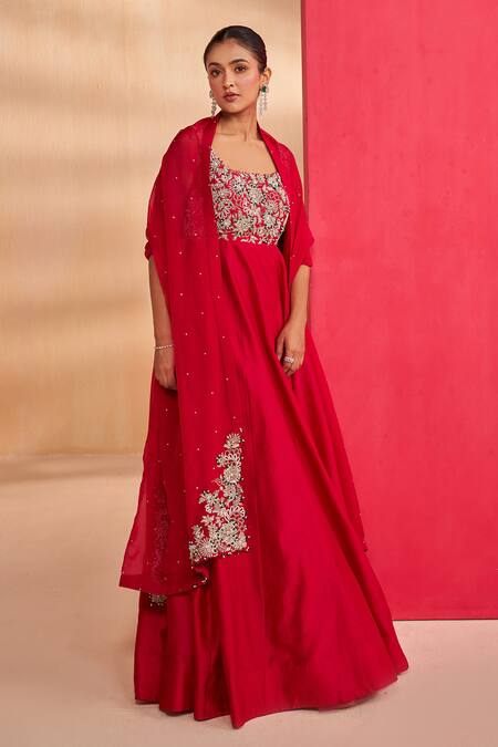 Buy_Aakansha Gupta_Red Chanderi, Tulle Embroidery, Sequins Square Neck Rosaline Anarkali Set _Online_at_Aza_Fashions