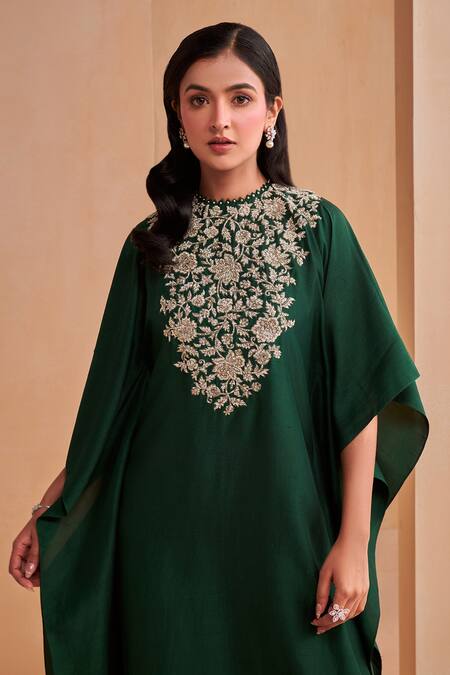 Aakansha Gupta_Green Silk Embroidery Round Neck Glade Kaftan Dress _at_Aza_Fashions
