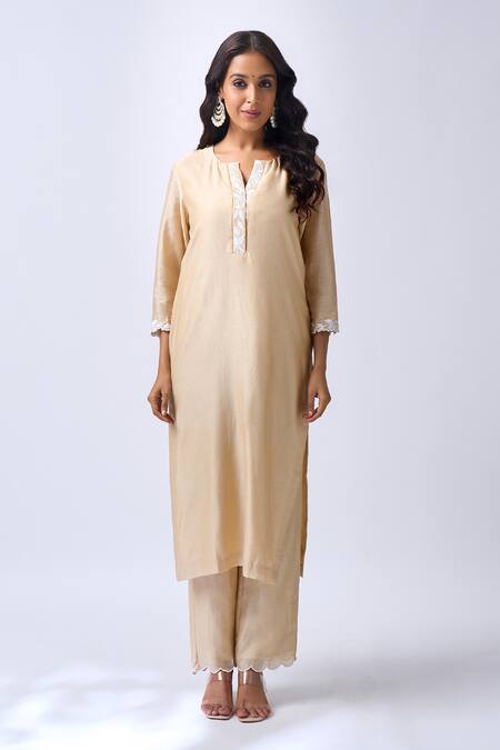 Buy_House Of Pink_Beige Chanderi, Organza Embroidery, Pearls Round Neck Thread Kurta Set 