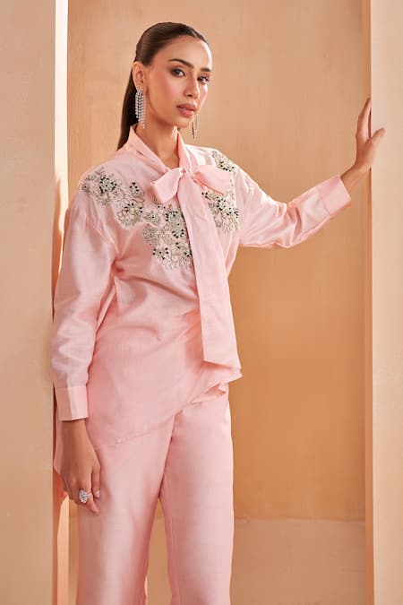 Aakansha Gupta_Pink Chanderi Embroidery Collared Designer Co-ord Set _at_Aza_Fashions