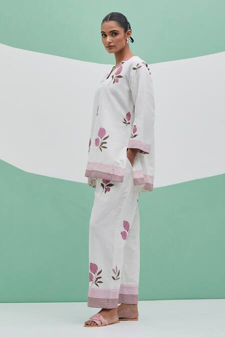Priya Chaudhary_White Linen Embroidery V-neck Blockprint Pant Set _Online_at_Aza_Fashions