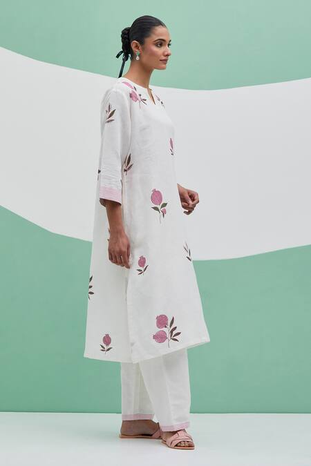 Priya Chaudhary_White Linen Embroidery Split V-neck Block Print Kurta Set _at_Aza_Fashions