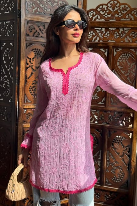 LABEL AISHWARYRIKA Pink Georgette Embroidery Round Neck Flora Rose Chikankari Short Kurta Online at Aza Fashions LABEL AISHWARYRIKA_Pink Georgette Embroidery Round Neck Flora Rose Chikankari Short Kurta _Online_at_Aza_Fashions