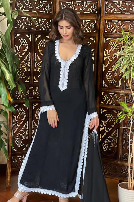 Label Aishwaryrika Black Georgette Lace V-neck Midnight Bloom Chikankari Kurta Set 