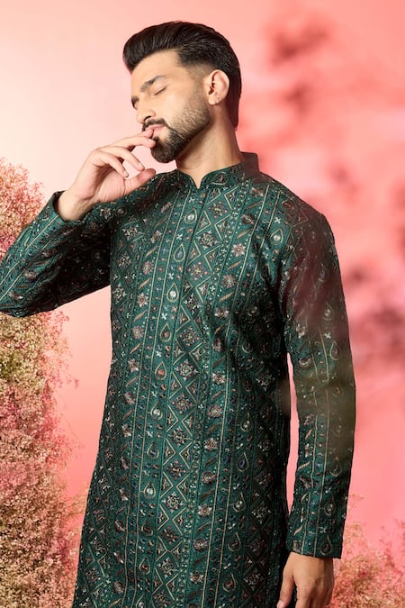 Kasbah_Green Silk Embroidery Bottle Chikankari Kurta _Online_at_Aza_Fashions