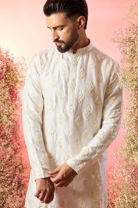 Buy_Kasbah_Ivory Silk Embroidery Short Chikankari Kurta _Online_at_Aza_Fashions