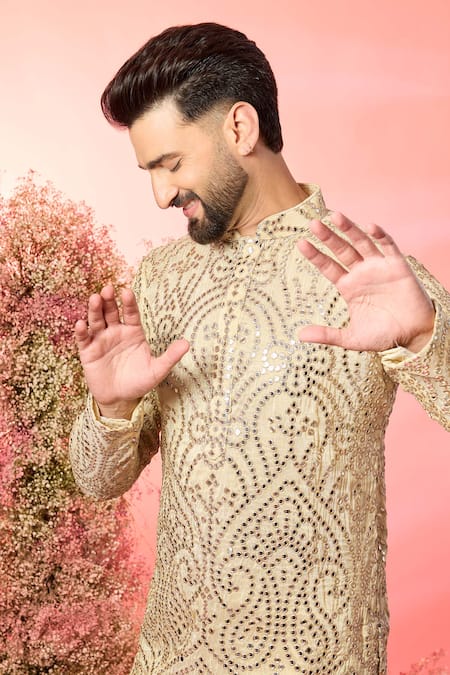 Kasbah_Gold Chanderi Mirrors, Zari Classic Work Kurta _Online_at_Aza_Fashions