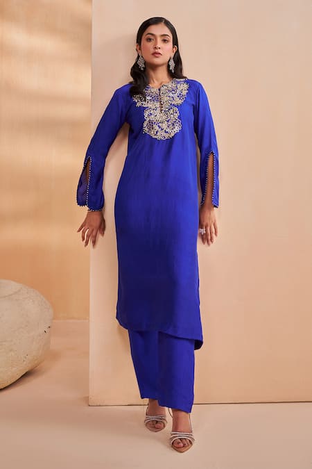 Aakansha Gupta Blue Silk Embroidery Round Neck Designer Amaris Kurta Set