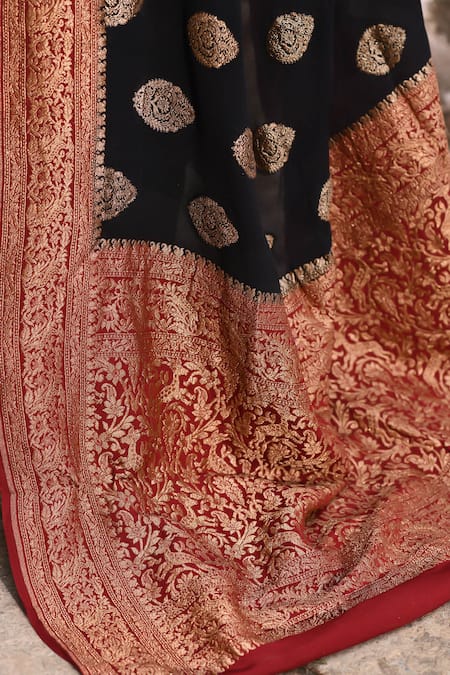 Buy_Naaritva India_Black Crepe, Chiffon, Silk Handwoven Work Banarasi Saree With Running Blouse 