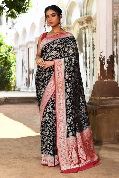 Naaritva India Black Crepe, Chiffon, Silk Zari Handwoven Banarasi Saree With Running Blouse 