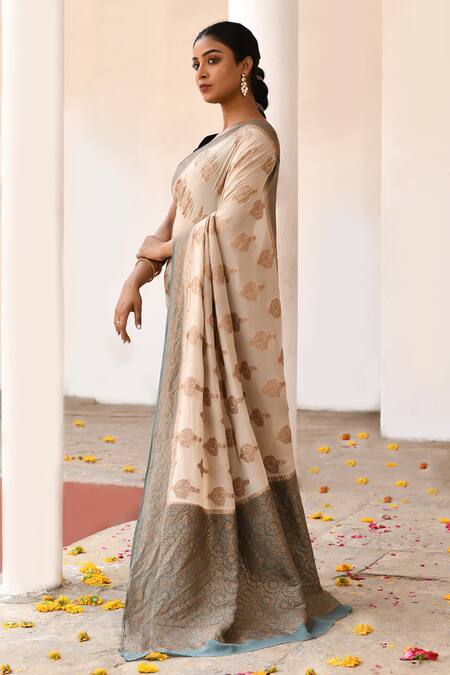 Buy_Naaritva India_Ivory Crepe, Chiffon, Silk Zari Handwoven Banarasi Saree With Running Blouse _Online_at_Aza_Fashions