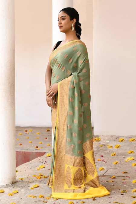 Buy_Naaritva India_Green Crepe, Chiffon, Silk Grass Handwoven Banarasi Saree With Running Blouse 