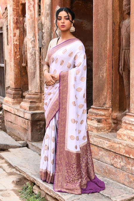 Naaritva India Light Purple Handwoven Zari Banarasi Saree With Running Blouse 