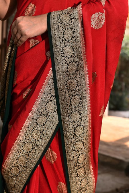 Naaritva India_Red Crepe, Chiffon, Silk Handwoven Work Banarasi Saree With Running Blouse _at_Aza_Fashions