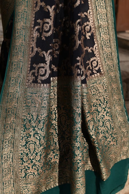 Buy_Naaritva India_Navy Crepe, Silk Zari Blue Handwoven Banarasi Saree With Running Blouse 