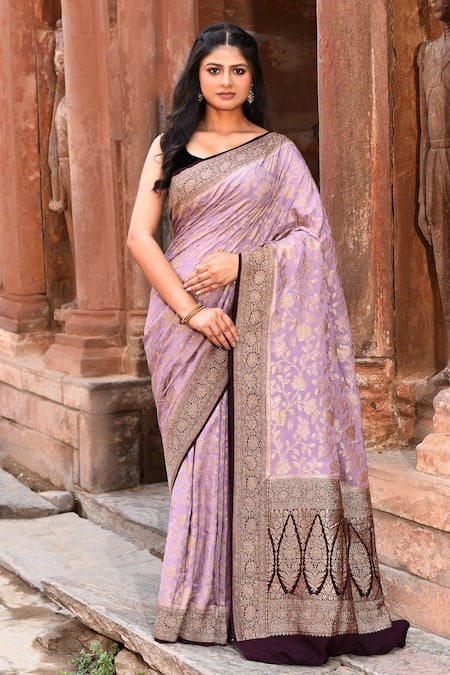 Naaritva India Handwoven Zari Banarasi Saree With Running Blouse 