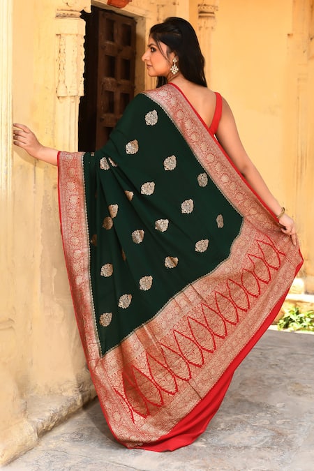 Naaritva India Handwoven Zari Work Banarasi Saree With Running Blouse 