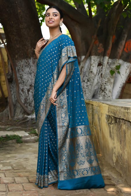 Shop_Naaritva India_Green Crepe, Handwoven Work Peacock Banarasi Saree With Running Blouse _Online_at_Aza_Fashions