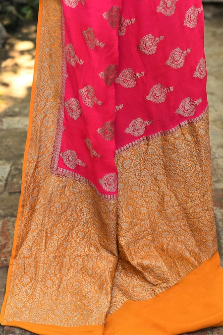 Naaritva India_Pink Crepe, Chiffon, Silk Bright Handwoven Banarasi Saree With Running Blouse _at_Aza_Fashions
