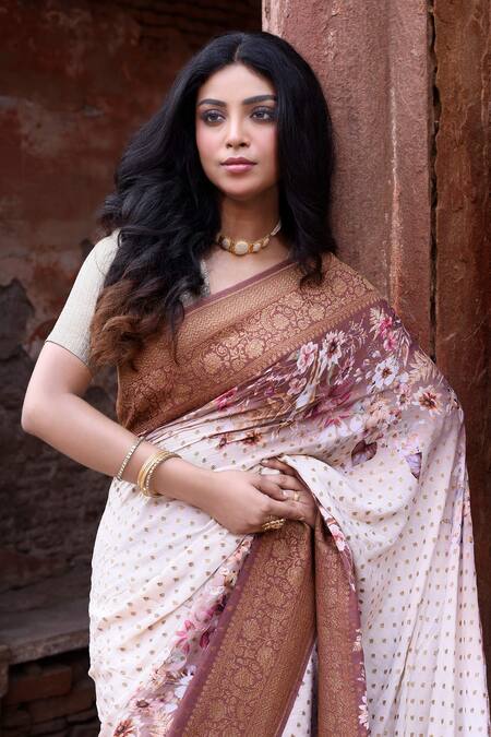 Naaritva India_Ivory Crepe, Chiffon, Silk Handwoven Banarasi Saree With Running Blouse _at_Aza_Fashions
