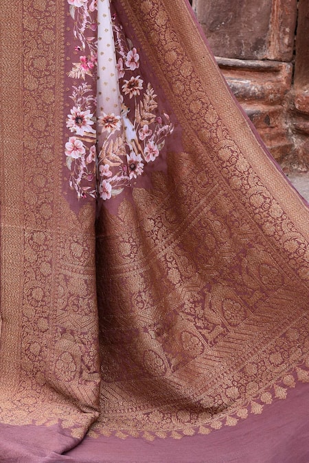Buy_Naaritva India_Ivory Crepe, Chiffon, Silk Handwoven Banarasi Saree With Running Blouse 