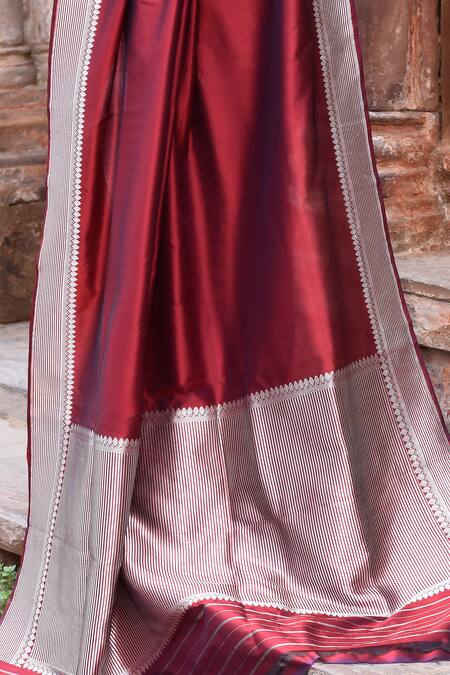 Naaritva India_Maroon Zari Handwoven Banarasi Saree With Running Blouse _at_Aza_Fashions