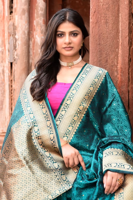 Buy_Naaritva India_Green Zari Handwoven Banarasi Saree With Running Blouse _Online_at_Aza_Fashions