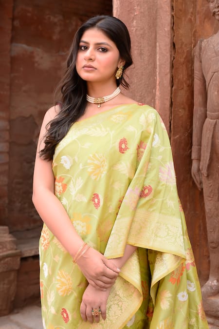 Buy_Naaritva India_Green Zari Handwoven Work Light Banarasi Saree With Running Blouse _Online_at_Aza_Fashions