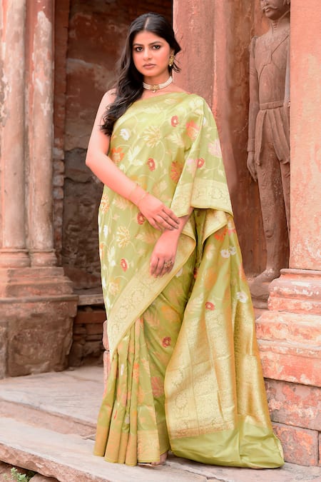 Naaritva India_Green Zari Handwoven Work Light Banarasi Saree With Running Blouse _at_Aza_Fashions