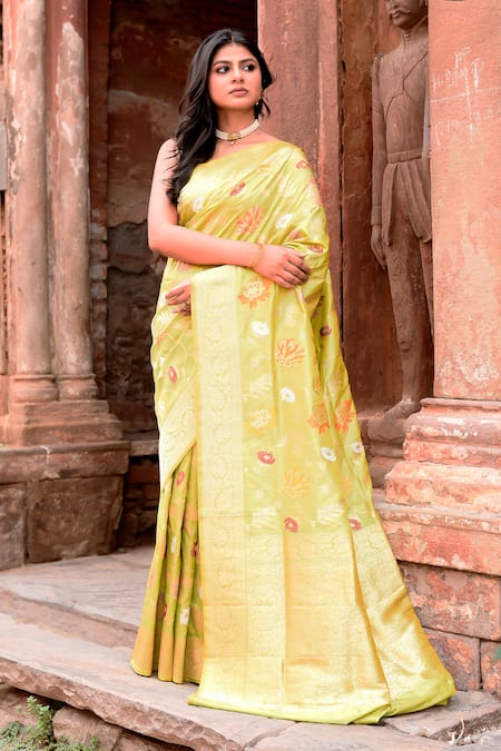Naaritva India Green Zari Handwoven Work Light Banarasi Saree With Running Blouse 