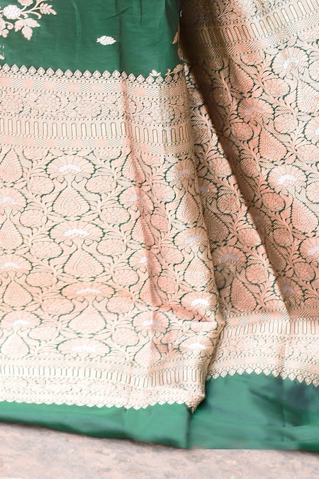 Shop_Naaritva India_Emerald Green Zari Handwoven Banarasi Saree With Running Blouse _Online_at_Aza_Fashions