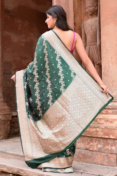 Naaritva India Emerald Green Handwoven Zari Banarasi Saree With Running Blouse 