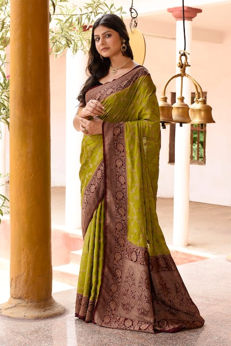 Naaritva India_Green Crepe, Chiffon, Silk Handwoven Work Banarasi Saree With Running Blouse _at_Aza_Fashions