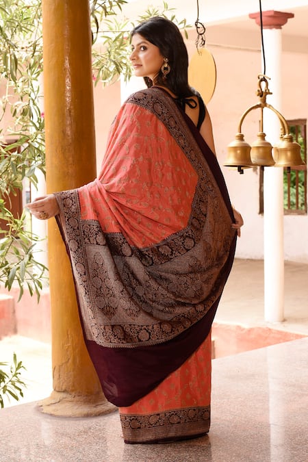 Naaritva India Coral Handwoven anarasi Saree With Running Blouse 