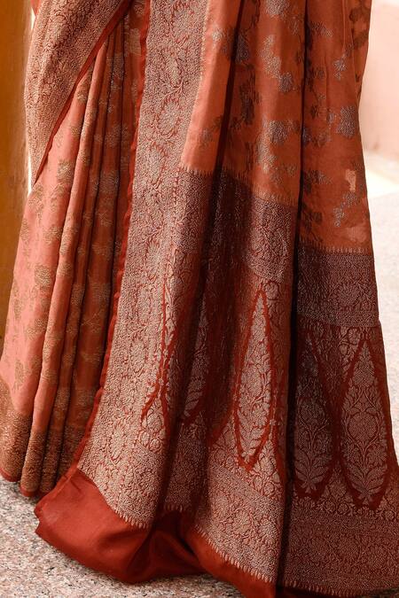 Buy_Naaritva India_Peach Crepe, Chiffon, Silk Zari Handwoven Banarasi Saree With Running Blouse 