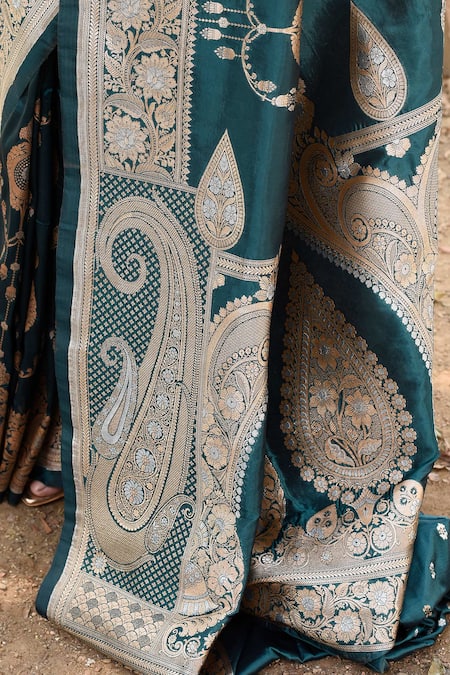 Buy_Naaritva India_Green Zari Handwoven Banarasi Saree With Running Blouse 